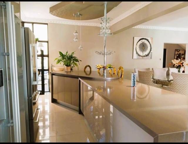 5 BEDROOM HOUSE FOR SALE IN CELTIC MEADOWS